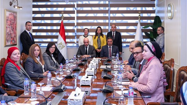 وزيرتا البيئة والتنمية