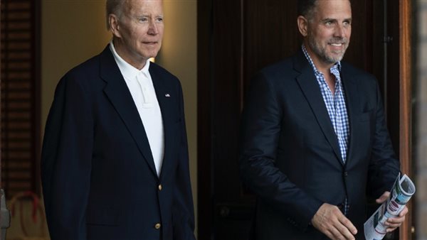 بايدن ونجله هانتر