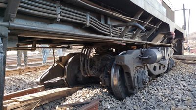 انتظام حركة القطارات بمحطة الإسكندرية بعد خروج جرار مناورة عن القضبان