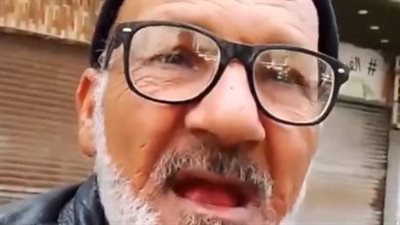 مبتور القدم.. مسن يبيع منتجات على كرسي متحرك بالجيزة: لو مشتغلتش هتعب وولادي مشغولين عني| بث مباشر