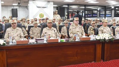 وزير الدفاع يشهد تنفيذ المرحلة الرئيسية لمشروع مراكز القيادة الاستراتيجي التعبوي التخصصي لهيئة الإمداد والتموين للقوات المسلحة