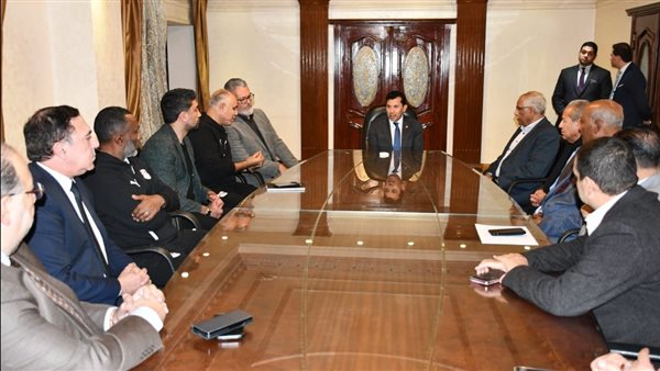 وزير الشباب والرياضة