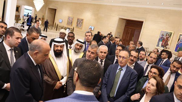 خلال الافتتاح