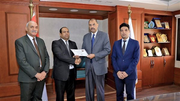 تكريم لجنة الخريطة