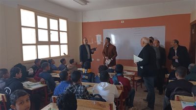 مدير إدارة طما التعليمية يستبعد مدير مدرسة العتامنة الإعدادية في سوهاج