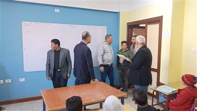 بسبب النظافة.. إحالة مدير مدرسة العتامنة الابتدائية وبعض العاملين للشؤون القانونية في سوهاج