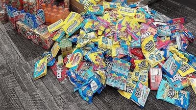 بريطانيا تحذر من منتجات غذائية تباع في السوبر ماركت تصيب بالسرطان 