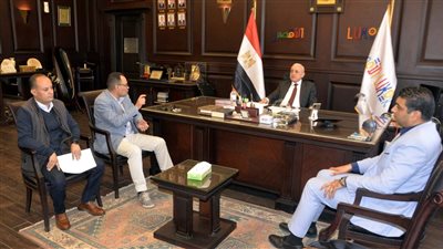 استعدادًا لاحتفالية تعامد الشمس على معابد الكرنك.. محافظ الأقصر يبحث خطط تطوير المناطق الأثرية 