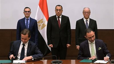 بنسبة مُكون محلي تتجاوز 54%؜.. نيسان مصر تُوقع عقد استثمار لتصنيع طراز ثالث بمصر