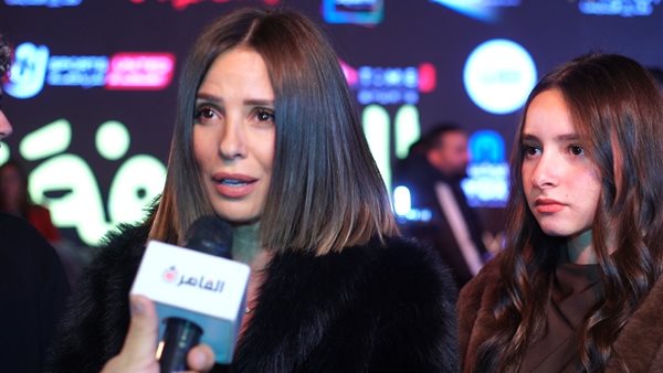 إيمان العاصي وابنتها