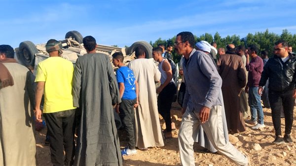 انقلاب سيارة ميكروباص