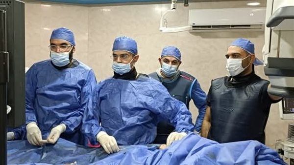 الفريق الطبي خلال