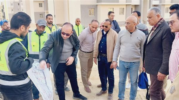 زيارة مسئولو الإسكان