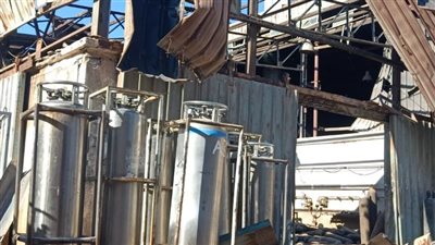 مصرع شخص وإصابة 5 آخرين في انفجار أسطوانة أكسجين داخل شركة لصناعة الغازات بالإسكندرية | بث مباشر