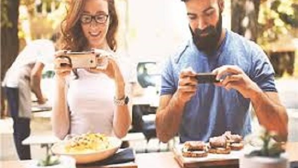 الفود بلوجر