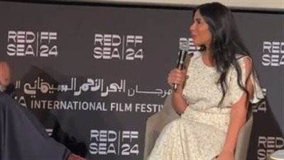 منى زكي: أحمد زكي كان عايز يموت قدام الكاميرا