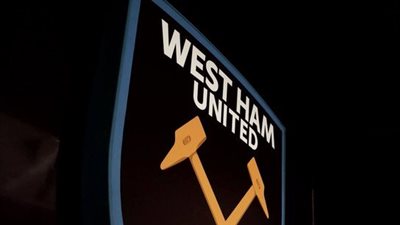 نادي وست هام يونايتد يعلن تعرض مهاجمه أنطونيو لحادث سير.. ويكشف حالته