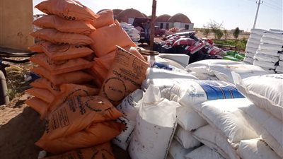 ضبط 8.5 طن أسمدة مدعمة ومهربة قبل بيعها بالسوق السوداء في الوادي الجديد