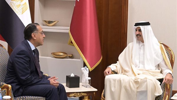 أمير دولة قطر يستقبل