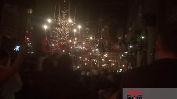 على أرضو اء الشموع