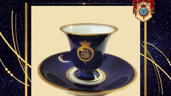 فنجان للقهوة من البورسلين