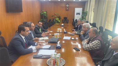 أعضاء غرفة الصناعات الهندسية يبحثون الفرص الاستثمارية في قنا
