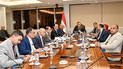 وزير الإسكان يوجه بإعداد تقرير يومي عن حجم الإنجاز بمشروع التجلي الأعظم ومواصلة تكثيف العمالة والمعدات