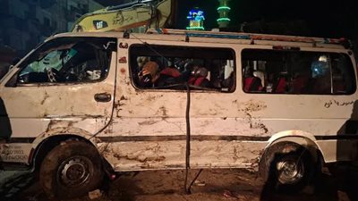 نجاة رجل وصغيرتين بأعجوبة من حادث انقلاب ميكروباص في ترعة الإبراهيمية بأسيوط