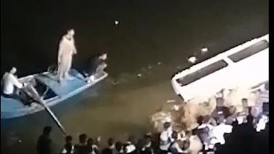 بعد انتشال 4 جثامين.. جهود مكثفة للبحث عن باقي ركاب ميكروباص سقط بترعة الإبراهيمية بأسيوط| بث مباشر 