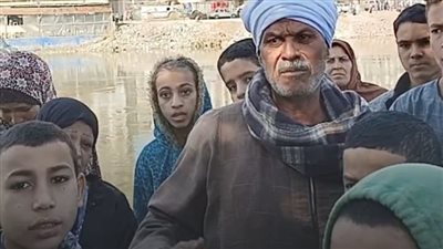 نجاة 3 سيدات من الموت في حادث ميكروباص أسيوط.. والأهالي: خناقة على الأجرة نجتهم | بث مباشر