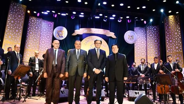 وزير الثقافة ومحافظ