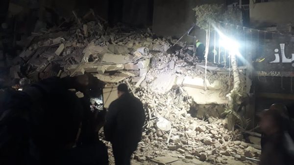 إصابة شخصين في انهيار