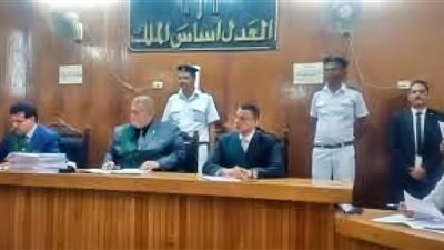 بحوزتهما شابو وأسلحة بيضاء.. السجن 13 عامًا وغرامة 150 ألف جنيه لتاجري مخدرات في قنا 