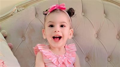 حالتها تتدهور كل يوم.. عم يستغيث لعلاج ابنة شقيقه مريضة الضمور العضلي: رفضت الرضاعة 