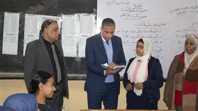 مدير تعليم الجيزة يقرر إلغاء ندب معلمة لتقاعسها عن الشرح داخل الفصل