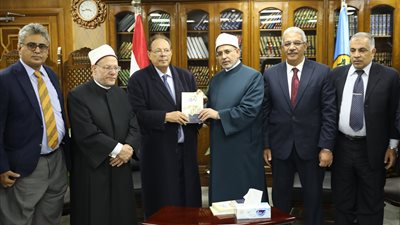 الرئيس اليمني الأسبق يشيد بعطاء الأزهر في خدمة طلاب العلم من مختلف أنحاء العالم