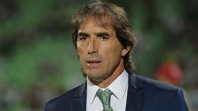 مدرب باتشوكا: الأهلي له قاعدة جماهيرية كبيرة.. ولكن ذلك لن يؤثر علينا في المباراة 