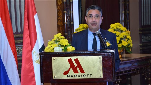 وزير التموين خلال