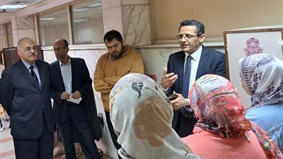 نقيب الصحفيين: حل أزمات المهنة لا يقتصر على الجانب الاقتصادي 