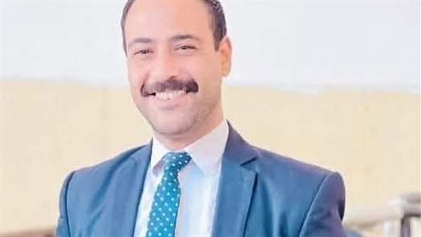 المحامي المتوفي داخل