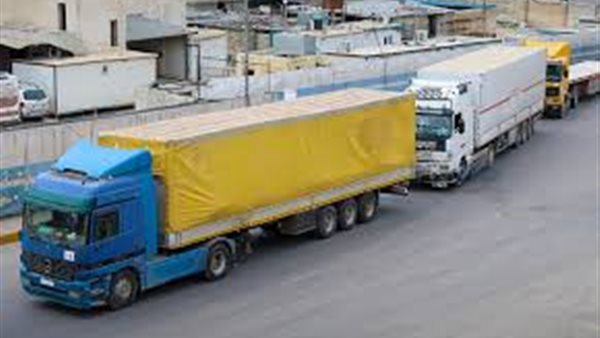 شاحنات النقل البري-
