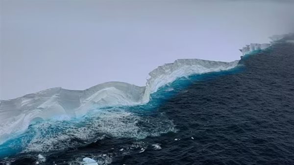 أكبر جبل جليدي 