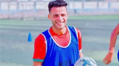 إغماء محمد الجندي لاعب شباب بسيون خلال مباراة عثماثون.. ونقله لمستشفى كفر الزيات العام 