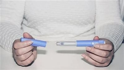 بريطاني يتعرض لمضاعفات صحية خطيرة بالقلب بسبب حقن التخسيس