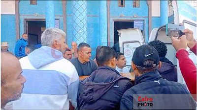 عصام الحضري يشييع جثمان والدته إلى مثواها الأخير بدمياط | بث مباشر