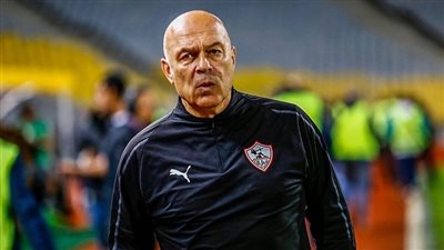 جلسة تجمع جروس مع مجلس الزمالك مساء اليوم.. والمدرب يتابع مباراة المصري من الملعب 