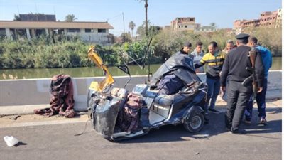 مصرع سيدة وإصابة 7 أشخاص آخرين في حادث تصادم توك توك بالمنيا 