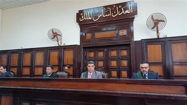 الدائرة الثانية عشر