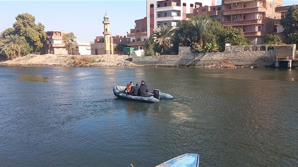 البحث عن ضحايا ميكروباص