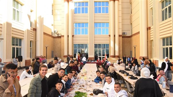 طلاب جامعة أسيوط